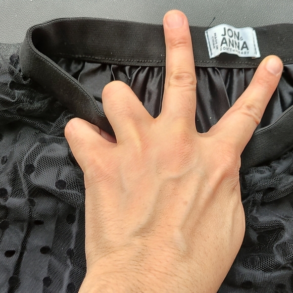 Elegant Black Polka Dot Skirt - Picture 4 of 5